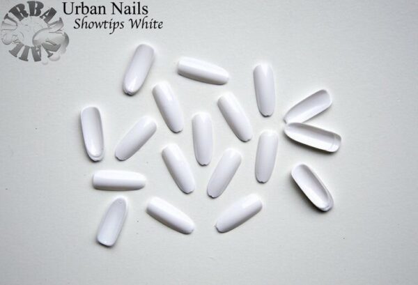 urban_nails_showtips_wit